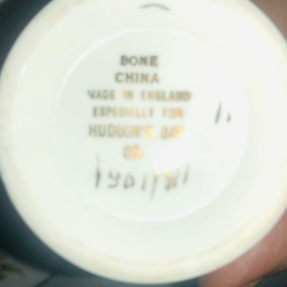 Powell River teacup, bone China, made for Hudson Bay in England- collectible - Picture 7 of 7